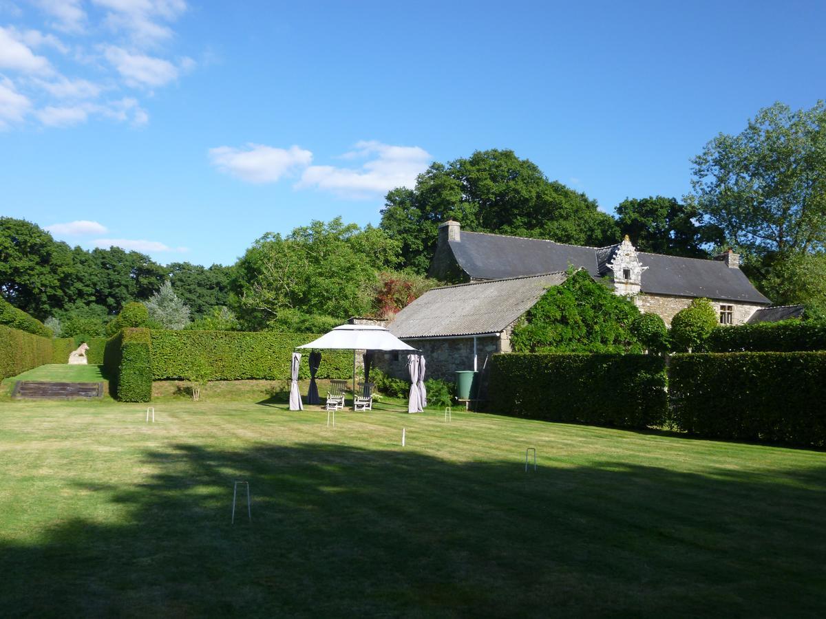 Manoir De Kerledan Carhaix-Plouguer Bagian luar foto